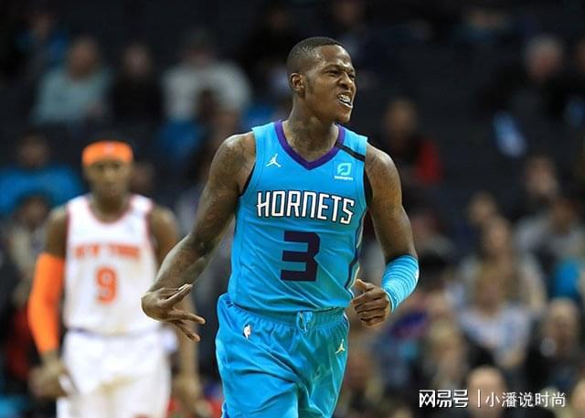 亚博体育包含赛前夏洛特黄蜂调整名单以备西甲；绝杀压哨环节打磨；更衣室稳定；年轻球员得到机会的词条